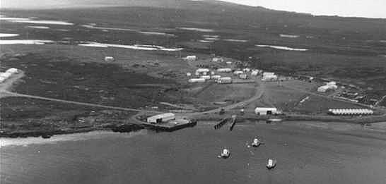 Port aux Français: Les trois chalands